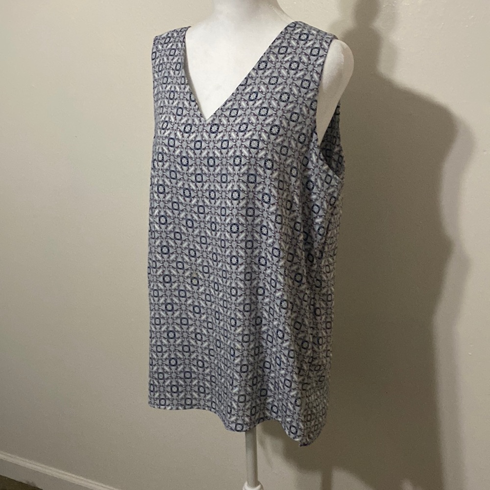 V-neck sleeveless top size M by Pleione from Nordstrom’s